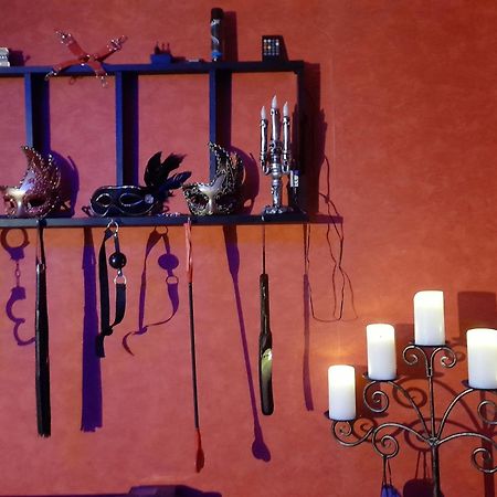 Love Room Le Rouge Et Noir バール エクステリア 写真