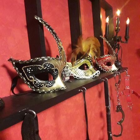 Love Room Le Rouge Et Noir バール エクステリア 写真