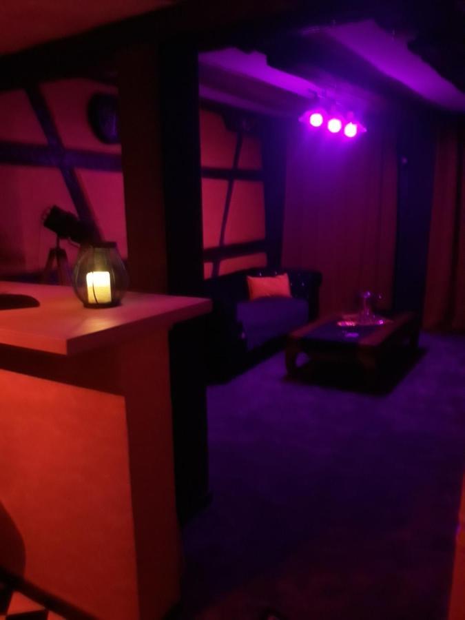 Love Room Le Rouge Et Noir バール エクステリア 写真