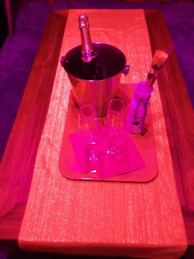 Love Room Le Rouge Et Noir バール エクステリア 写真
