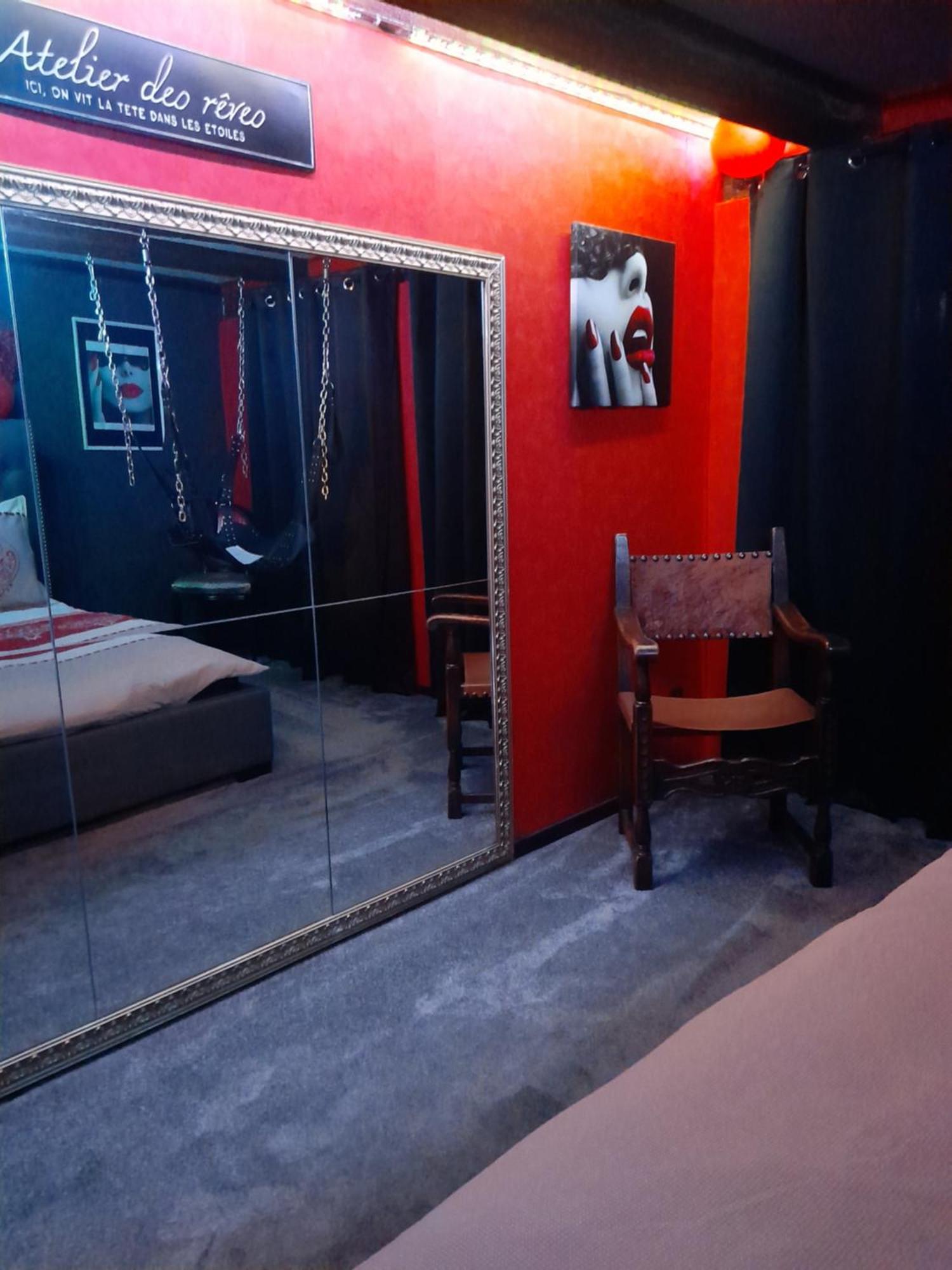 Love Room Le Rouge Et Noir バール エクステリア 写真