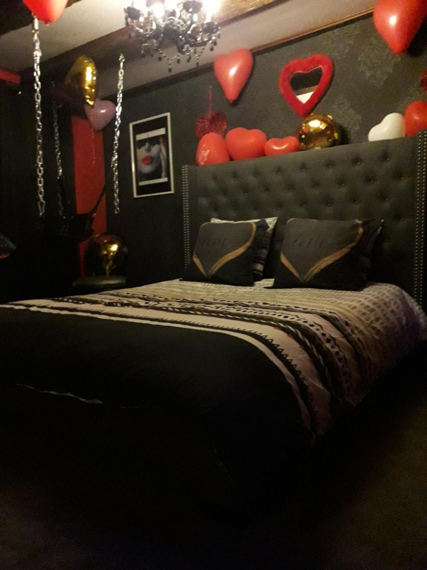 Love Room Le Rouge Et Noir バール エクステリア 写真