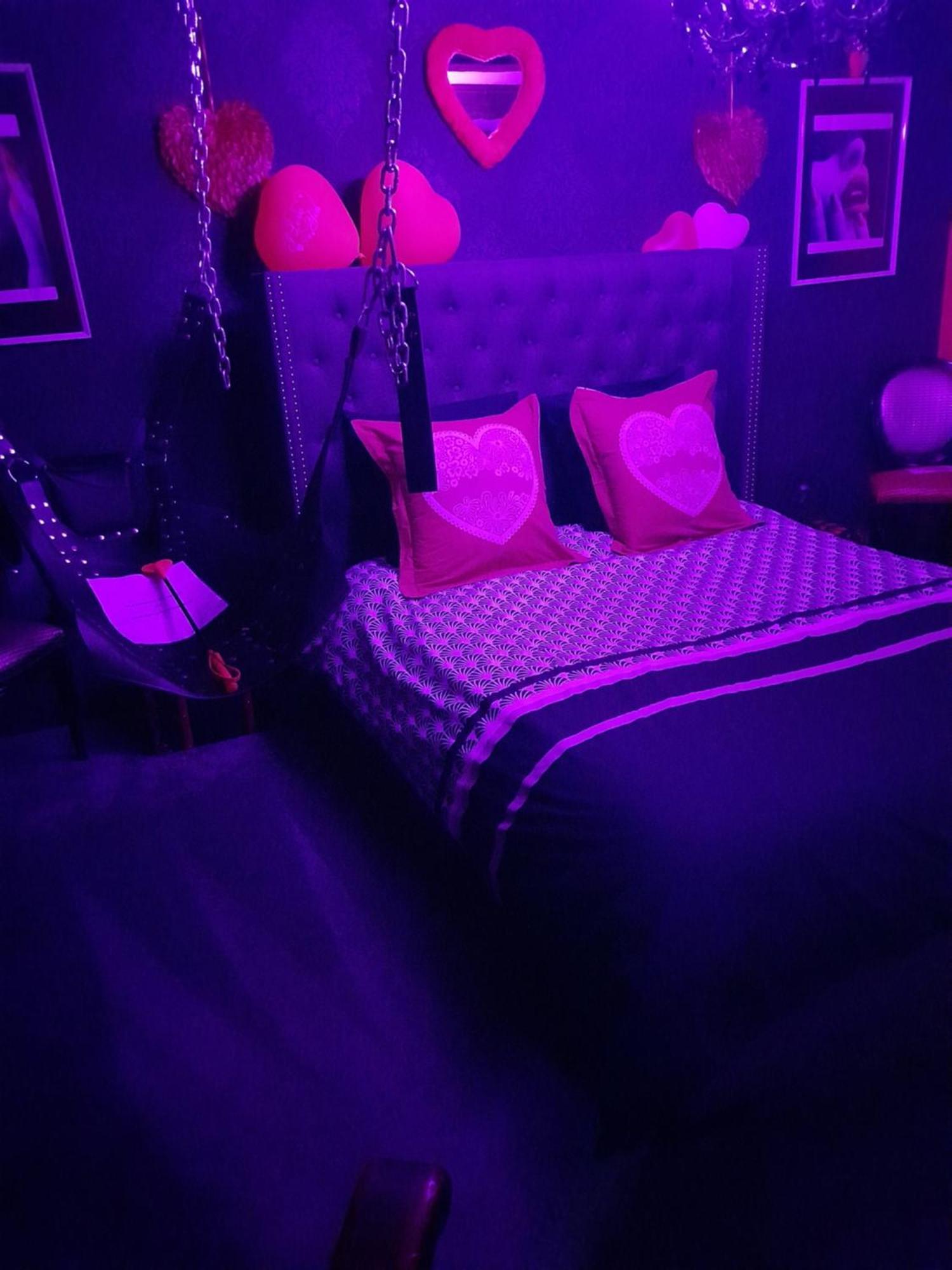 Love Room Le Rouge Et Noir バール エクステリア 写真