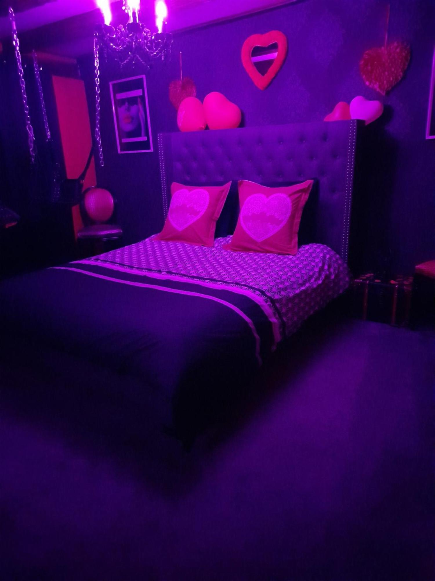 Love Room Le Rouge Et Noir バール エクステリア 写真