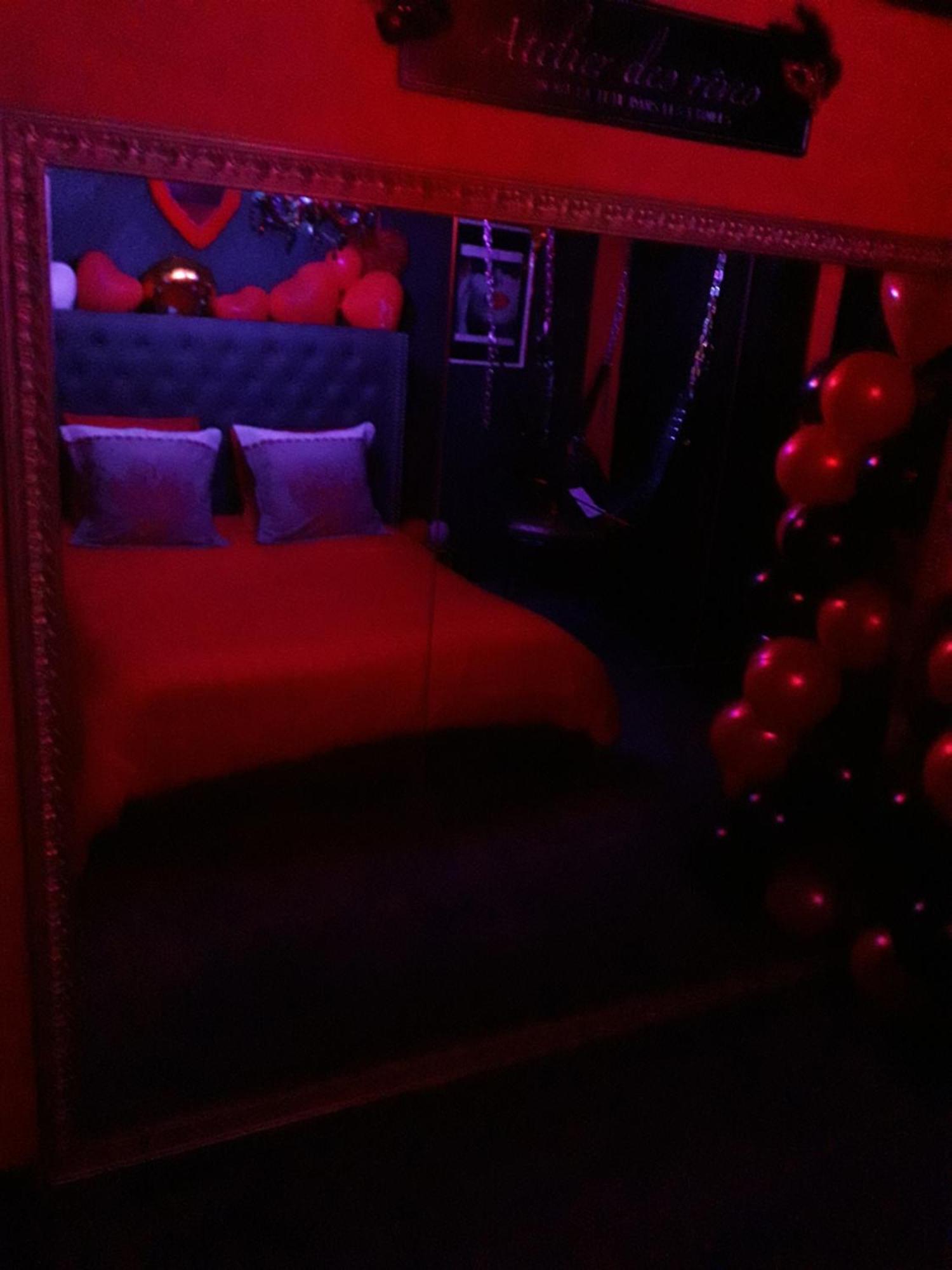 Love Room Le Rouge Et Noir バール エクステリア 写真