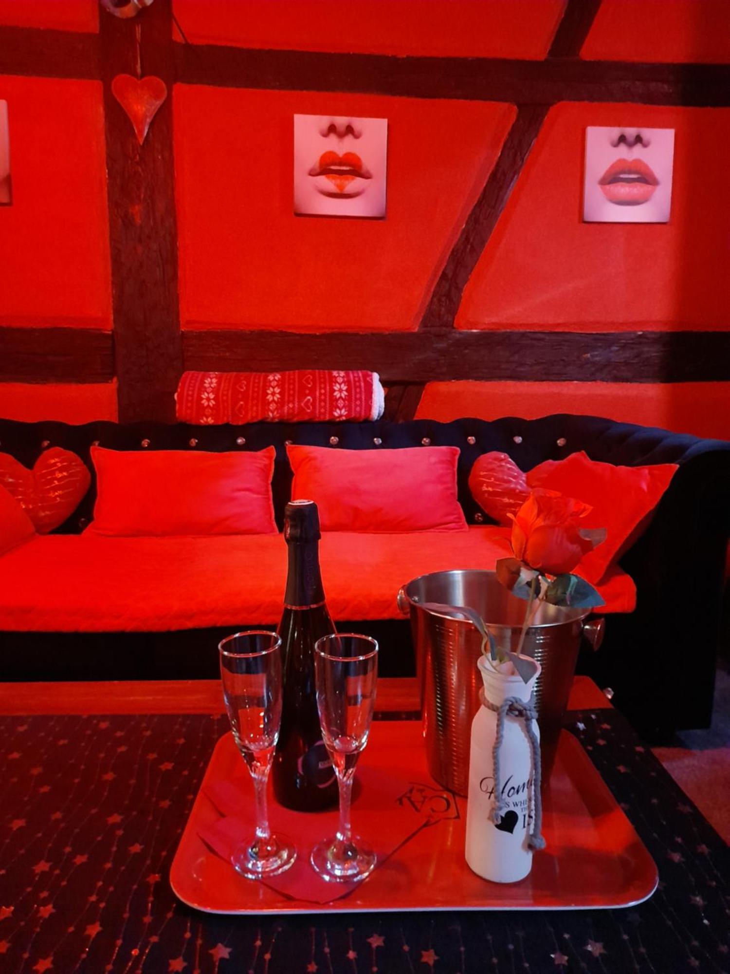 Love Room Le Rouge Et Noir バール エクステリア 写真